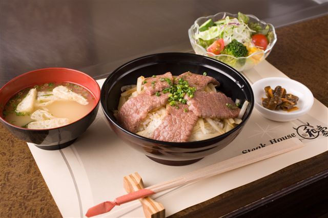 令和7年1月27日（月曜日）本日の気まぐれランチは！？